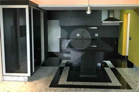 Apartamento à venda com 2 quartos, sendo 1 suíte, em Vila Andrade, São Paulo, SP