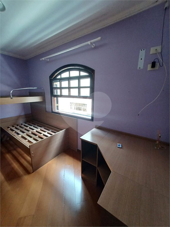 Sobrado à venda com 3 quartos, sendo 1 suíte,  em Jardim Pinheiros, São Paulo, SP