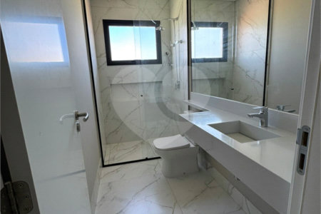 Casa à venda com 4 suítes no condomínio Villas do Golf, Itu - SP