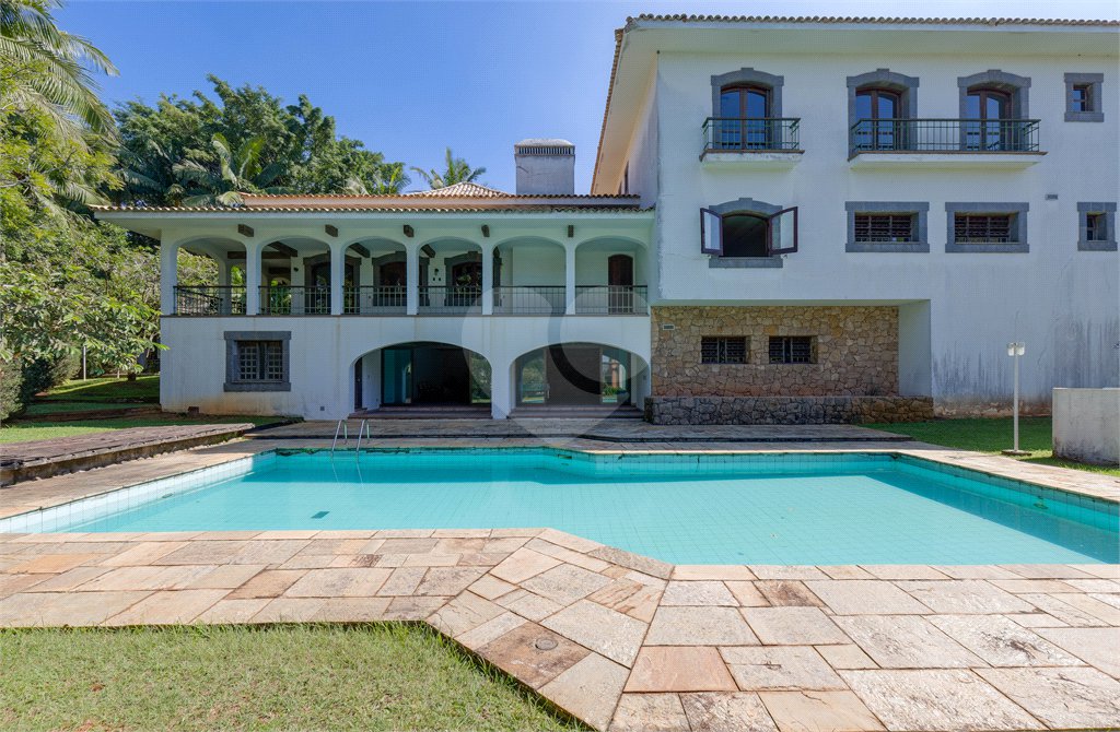 Casa à venda com 5 suítes no condomínio Chácara Flora, São Paulo - SP