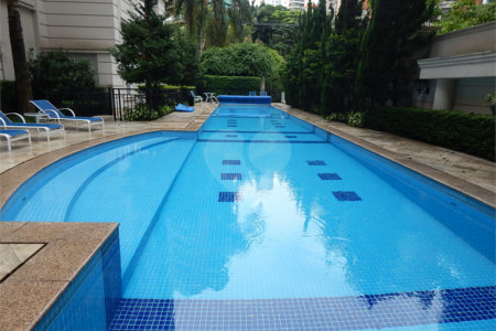 Apartamento à venda com 4 suítes em Moema, São Paulo, SP