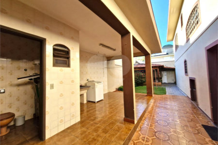 Casa à venda com 4 quartos, sendo 1 suíte, em Alto da Boa Vista, São Paulo, SP