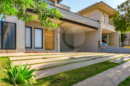 Casa à venda com 3 quartos, sendo 2 suítes, no condomínio Residencial Mont'alcino, Valinhos - SP