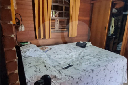 Casa à venda com 4 quartos, sendo 2 suítes, no condomínio Aruã Eco Park, Mogi das Cruzes - SP