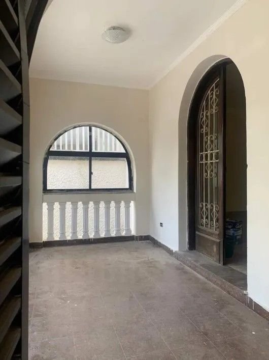 Casa/ Sobrado Amplo no Boqueirão/ Santos/SP