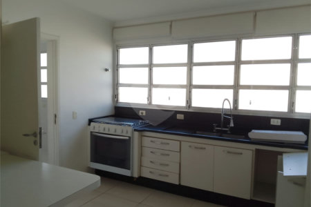 Apartamento à venda com 3 quartos, sendo 1 suíte, em Jardim Paulista, São Paulo, SP