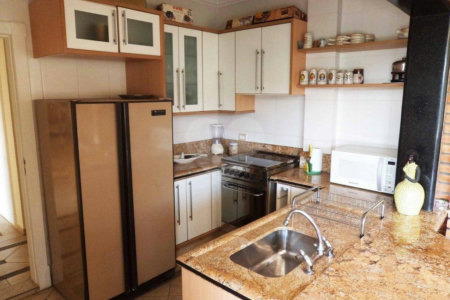 Casa à venda com 5 suítes em Jardim Leonor, São Paulo, SP