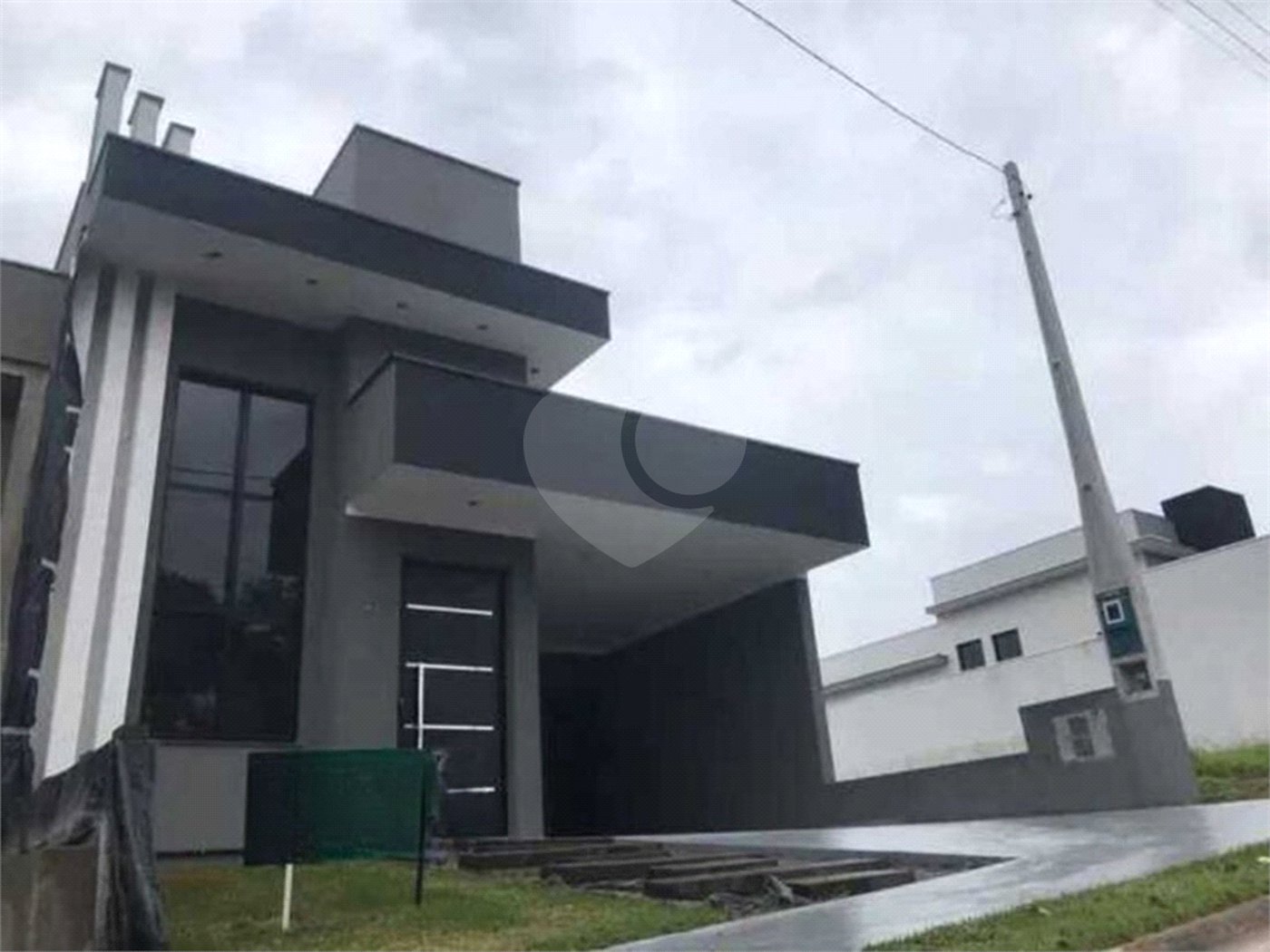 Casa à venda com 3 quartos, sendo 1 suíte, no condomínio Reserva Ipanema I, Sorocaba - SP