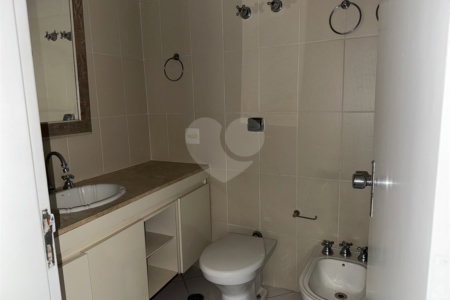 Apartamento à venda ou para alugar com 3 quartos, sendo 1 suíte,  em Jardim Paulista, São Paulo, SP
