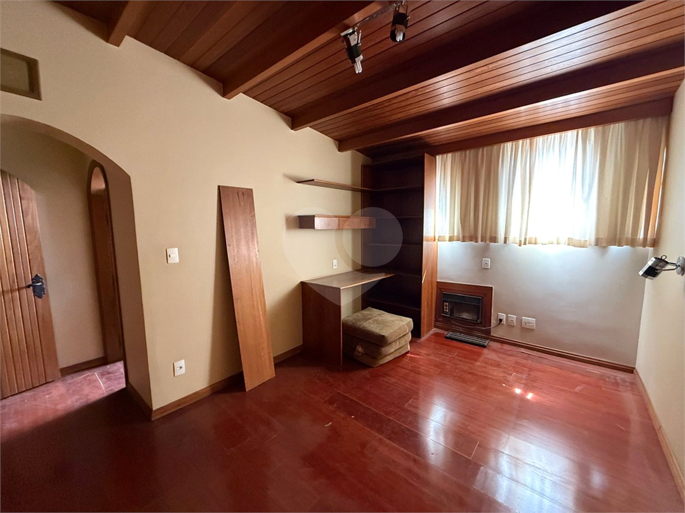 Apartamento à venda com 4 quartos, sendo 2 suítes, no Centro, Araraquara, SP