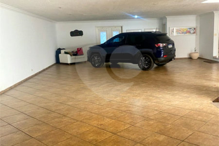 Casa à venda com 4 quartos, sendo 3 suítes, em Jardim Maia, Guarulhos, SP