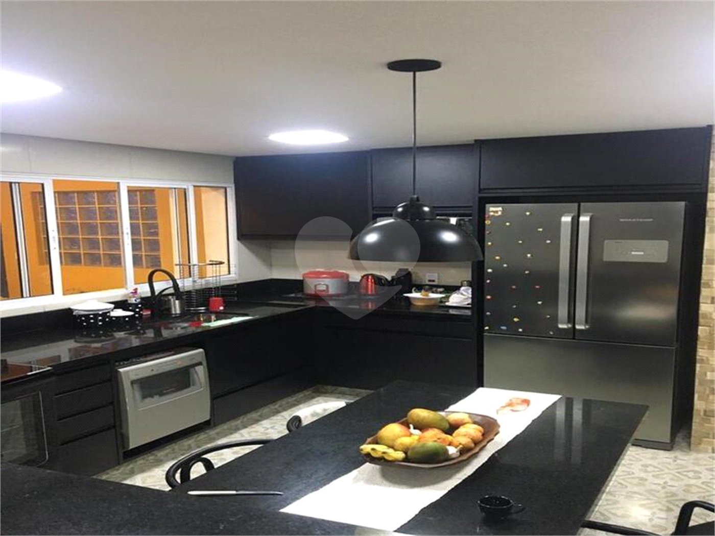Casa à venda com 4 quartos, sendo 2 suítes, em Jardim Samara, São Paulo, SP