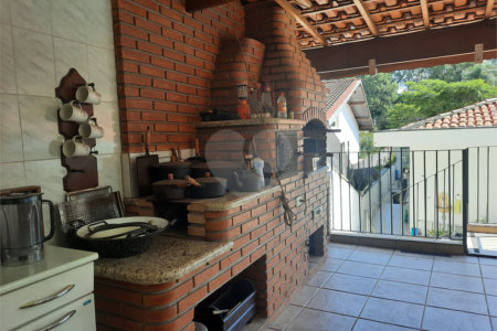 Casa à venda com 4 quartos, sendo 3 suítes,  em Jardim Marajoara, São Paulo, SP