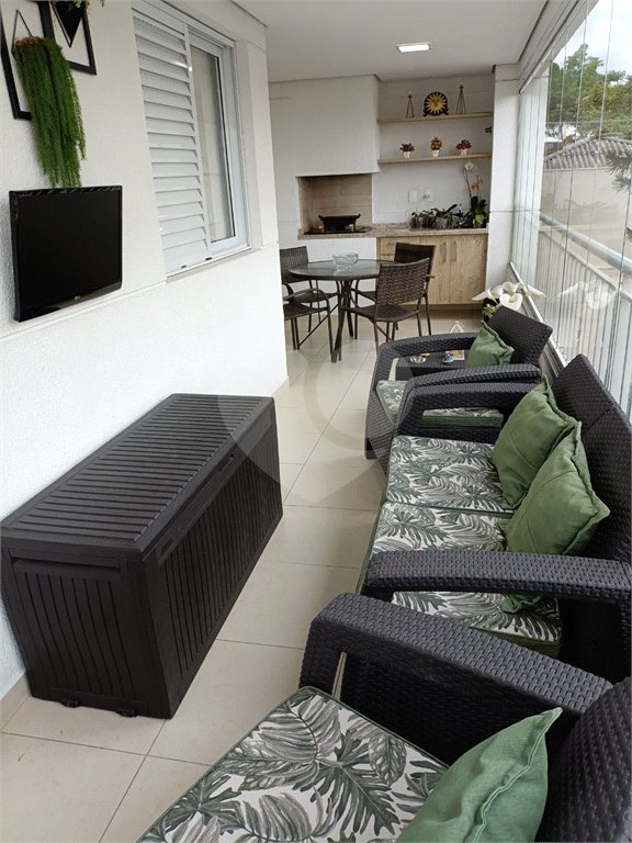 Apartamento na Região da Mooca. Excelente Localização com 3 Dormitórios sendo 1 Suíte e 2 Vagas de Garagem