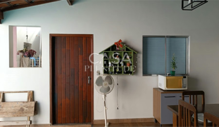 Casa à venda com 3 quartos, sendo 1 suíte,  em Jardim Americano, Sorocaba, SP