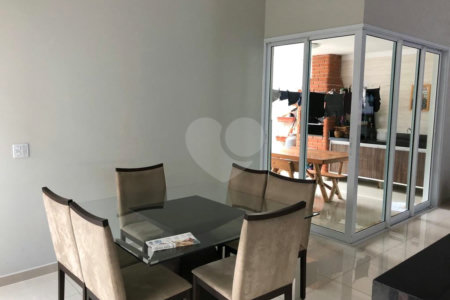 Casa à venda com 3 quartos, sendo 1 suíte, no condomínio Golden Park, Sorocaba - SP