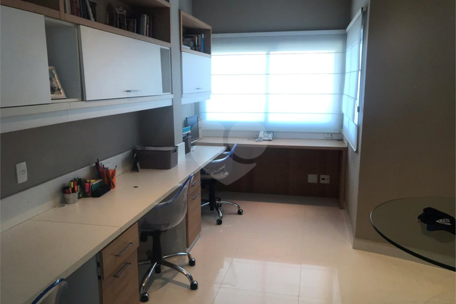 Casa à venda com 5 suítes em Santana, São Paulo, SP