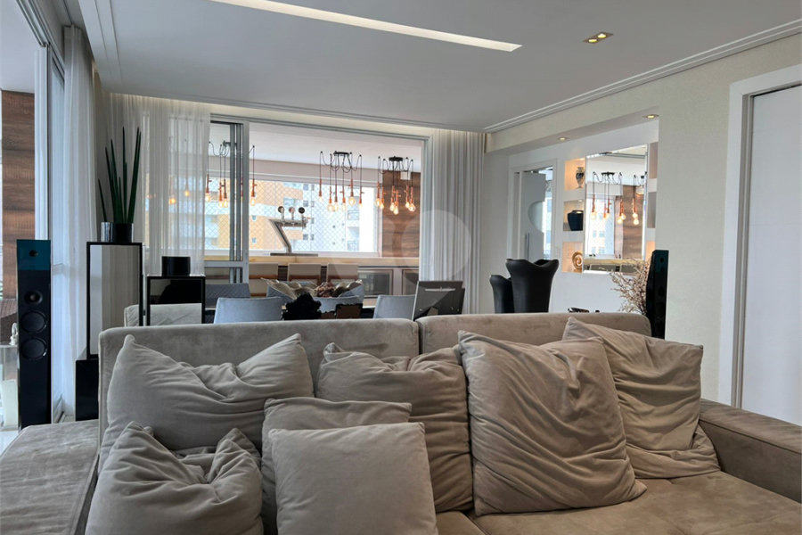 Apartamento à venda com 3 suítes em Santana, São Paulo, SP