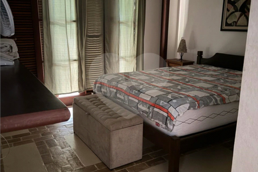 Casa à venda com 6 suítes em Massaguaçu, Caraguatatuba, SP