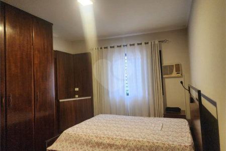 Sobrado à venda com 3 quartos, sendo 1 suíte, em Vila Paulicéia, São Paulo, SP