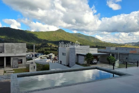 Casa à venda com 3 suítes em Loteamento Greenfield, Atibaia, SP