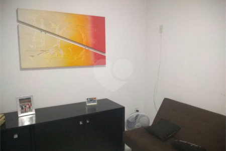 Casa Térrea à venda com 3 suítes em Jardim São Pedro, Mogi das Cruzes, SP