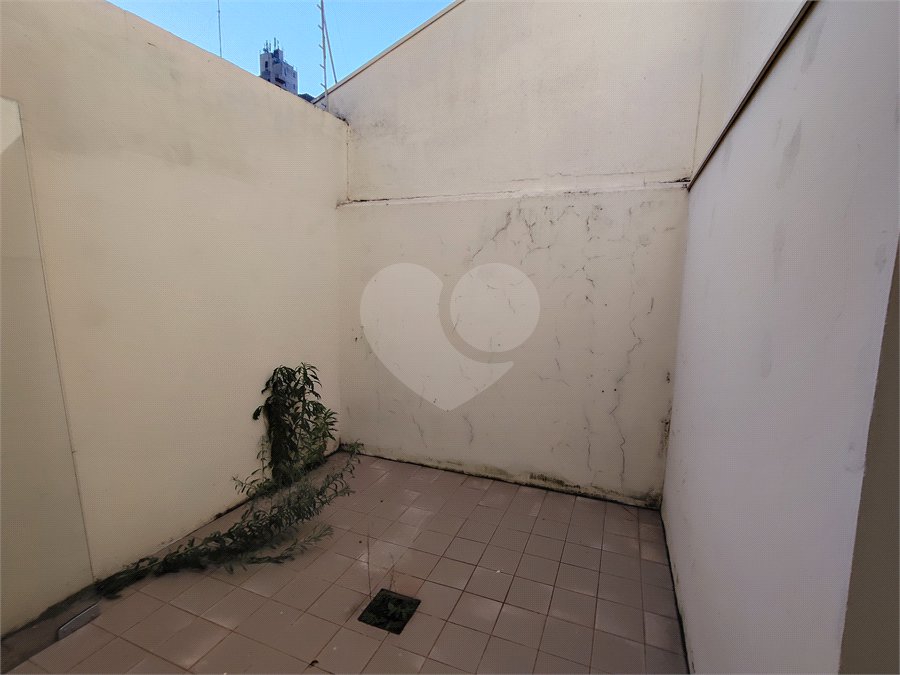 Casa à venda ou para alugar com 5 quartos, sendo 3 suítes, em Vila Maria, Itapetininga, SP