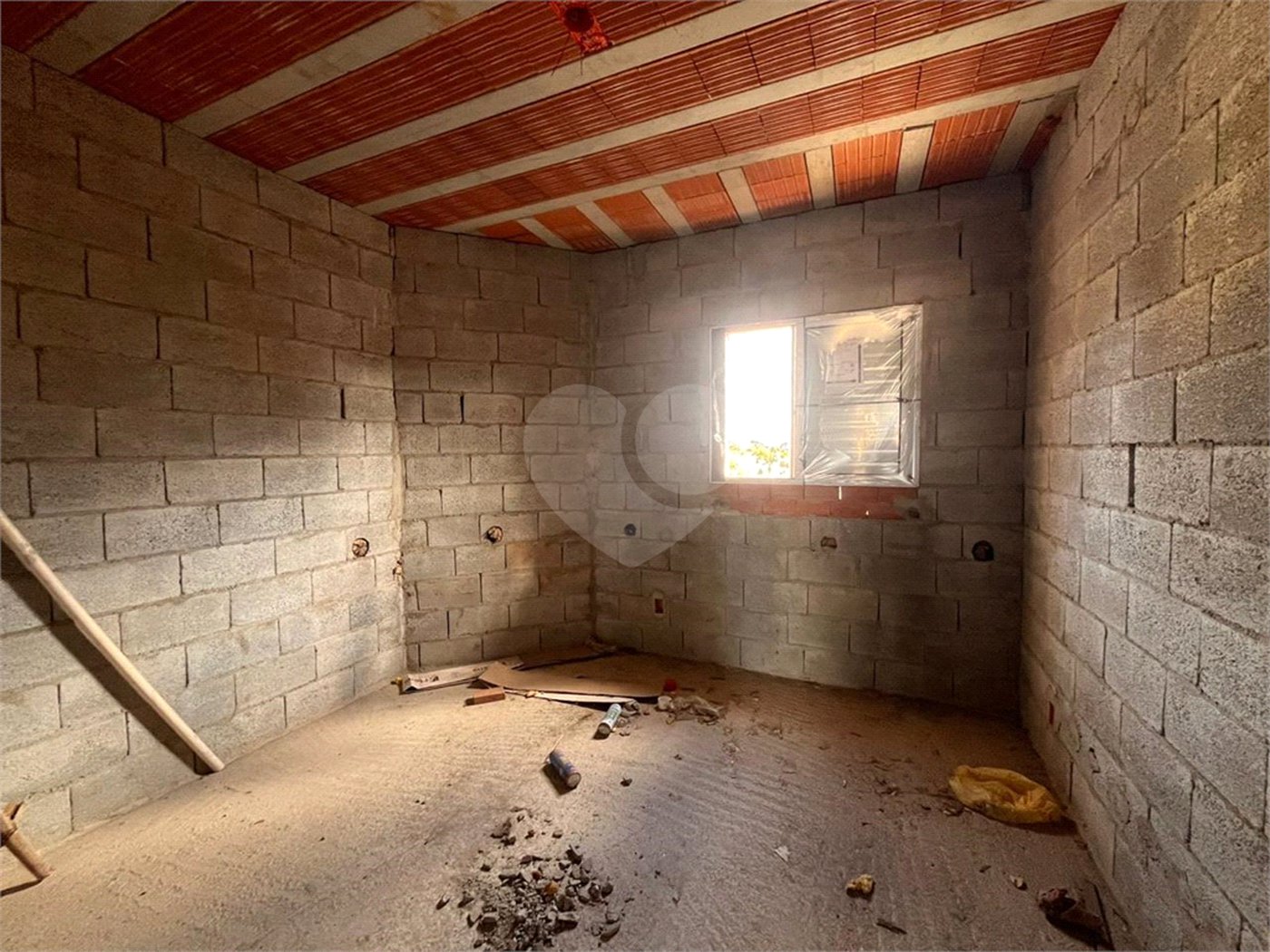 Casa à venda com 3 quartos, sendo 2 suítes, em Vila Suissa, Mogi das Cruzes, SP