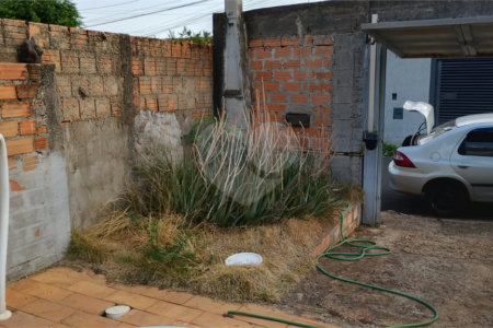 Casa à venda com 2 quartos, sendo 1 suíte, em Jardim Adalberto Frederico de Oliveira Roxo I, Araraquara, SP
