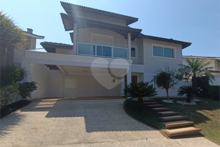 Casa à venda com 4 quartos, sendo 2 suítes, no condomínio Terras de Santa Adélia, Vargem Grande Paulista - SP