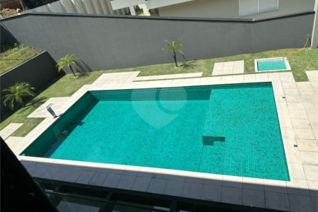 Casa à venda com 5 suítes no condomínio Porto de Atibaia, Atibaia - SP