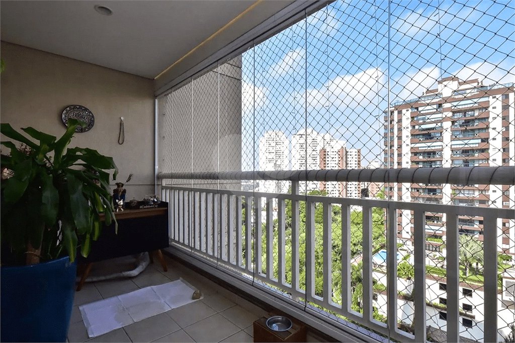Apartamento à venda com 3 suítes em Lar São Paulo, São Paulo, SP