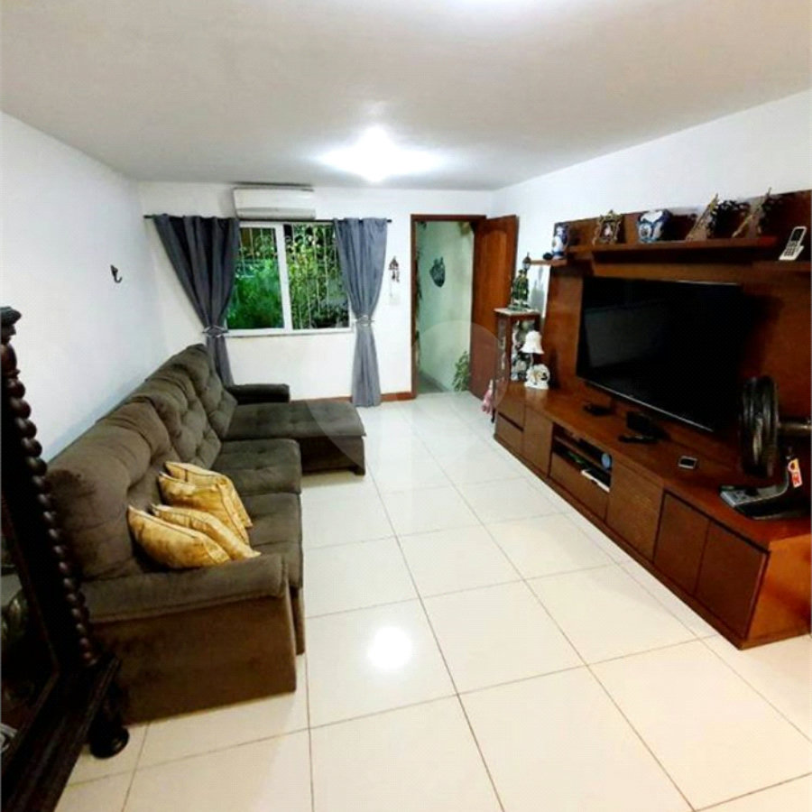Casa à venda com 3 quartos, sendo 2 suítes, em Tijuca, Rio de Janeiro, RJ