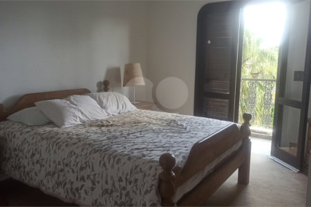Casa à venda com 4 quartos, sendo 3 suítes, em Jardim Itaperi, Atibaia, SP