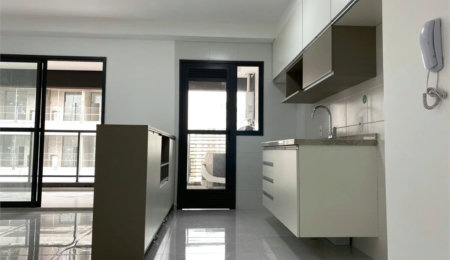 Apartamento à venda com 2 quartos, sendo 1 suíte, em Jardim das Acácias, São Paulo, SP