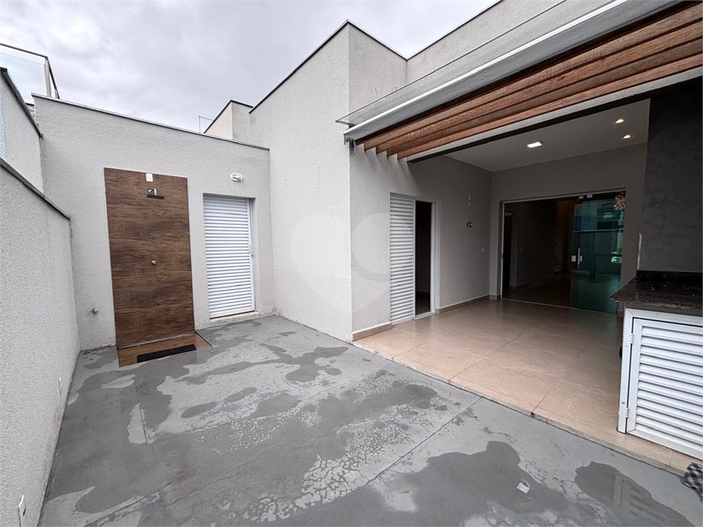 Casa à venda com 2 quartos, sendo 1 suíte, no condomínio Terras de São Francisco, Sorocaba - SP