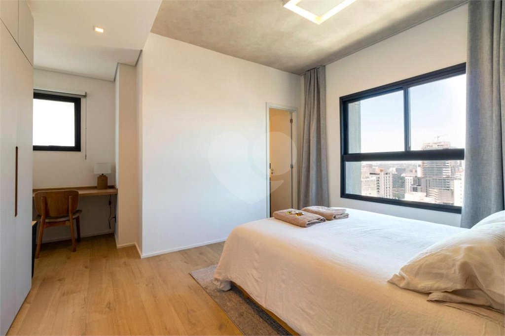 Apartamento à venda com 3 quartos, sendo 2 suítes, em Pinheiros, São Paulo, SP