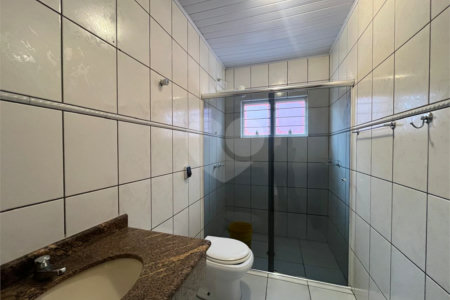 Sobrado à venda ou para alugar com 3 quartos, sendo 2 suítes,  em Parque Atenas do Sul, Itapetininga, SP
