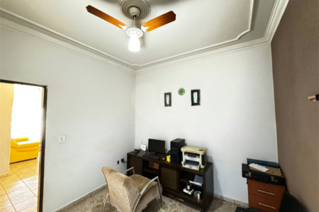 Sobrado à venda com 5 quartos, sendo 2 suítes, em Vila Monte Alegre, Ribeirão Preto, SP