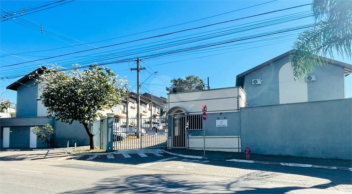 Casa à venda com 2 quartos no condomínio Villa Itália, Vinhedo - SP