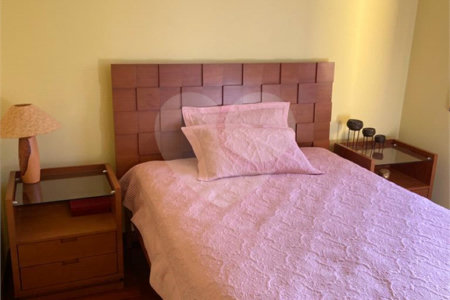 Casa à venda com 4 quartos, sendo 2 suítes, no condomínio Monte Belo, Salto - SP