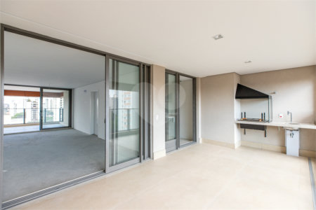 Apartamento à venda com 4 suítes em Campo Belo, São Paulo, SP