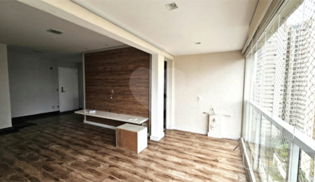 Apartamento à venda com 2 quartos, sendo 1 suíte,  em Campo Belo, São Paulo, SP