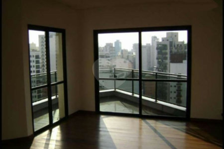 Apartamento à venda com 5 quartos, sendo 3 suítes, em Indianópolis, São Paulo, SP