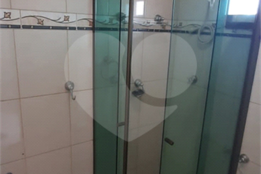 Sobrado à venda com 4 quartos em Santana, São Paulo, SP