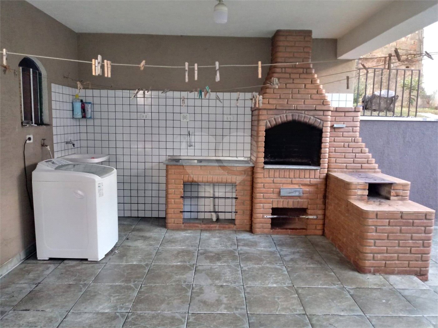Casa à venda com 3 quartos, sendo 1 suíte, em Jardim São Pedro, Mogi das Cruzes, SP