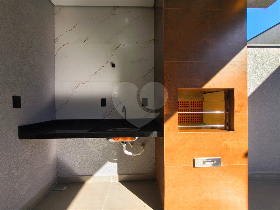 Casa à venda com 3 quartos, sendo 1 suíte, no condomínio Horto Florestal Villagio, Sorocaba - SP