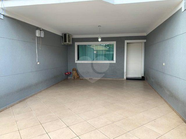 Sobrado à venda com 3 suítes em Vila Nivi, São Paulo, SP