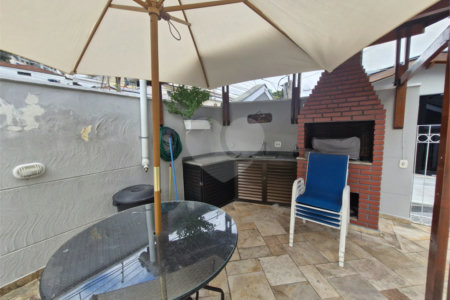 Casa à venda com 3 suítes no condomínio Residencial Jardim França, São Paulo - SP