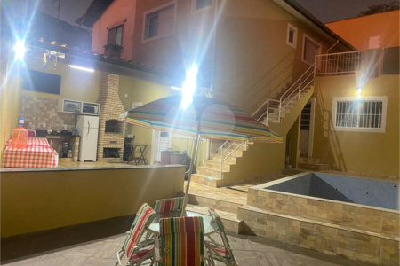 Casa à venda com 4 quartos, sendo 2 suítes, em Jardim Samara, São Paulo, SP